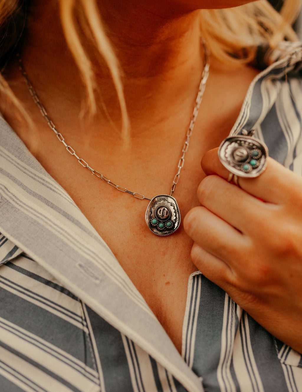 Turquoise Stone Cowboy Hat NecklaceSilverOS