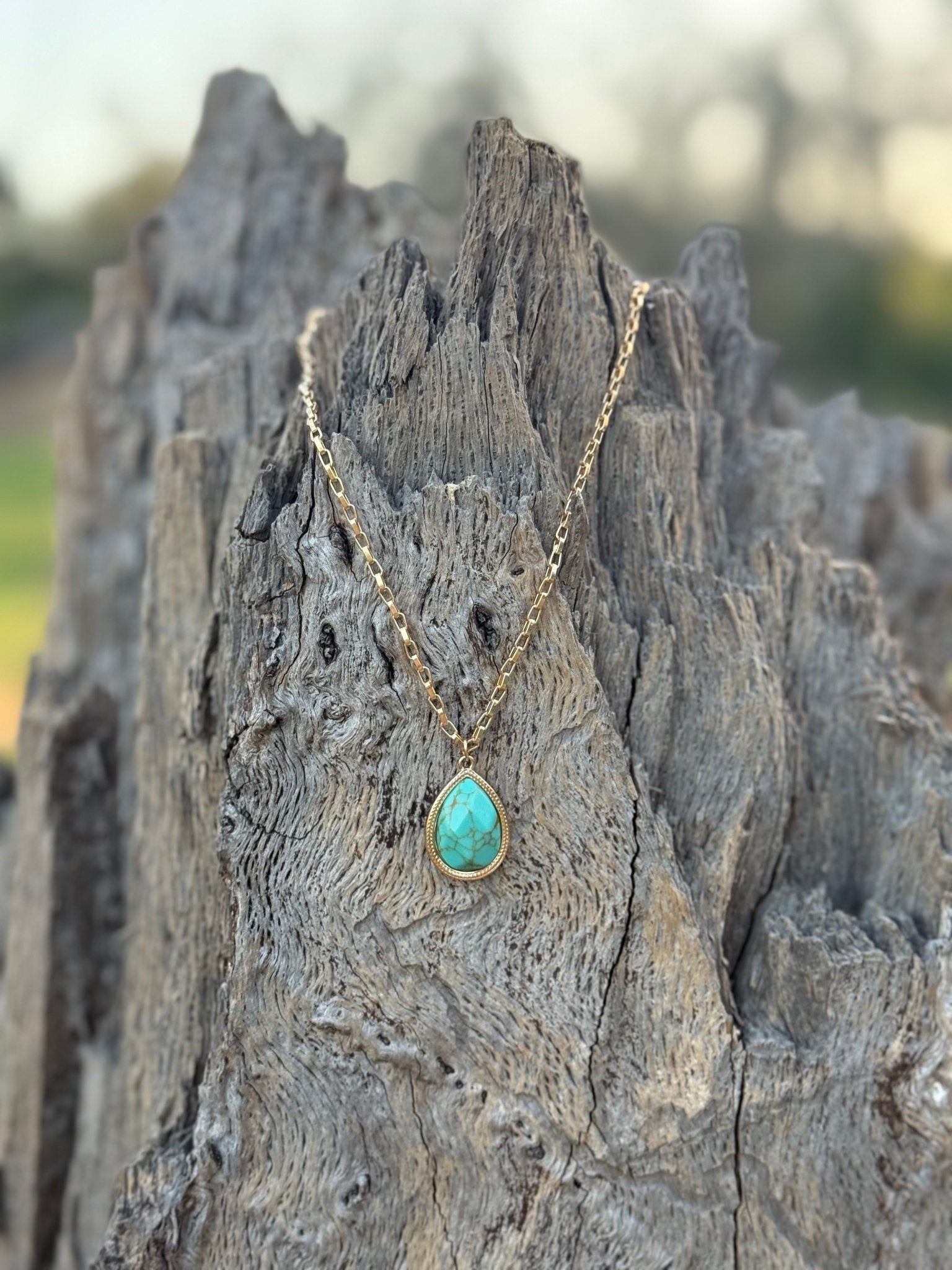 Turquoise Teardrop Gold Necklace