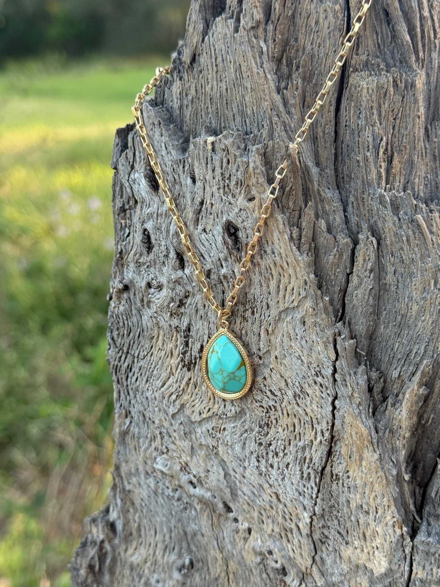 Turquoise Teardrop Gold Necklace