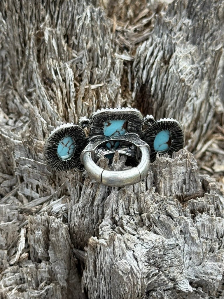 Turquoise Three Stone Stretch Ring