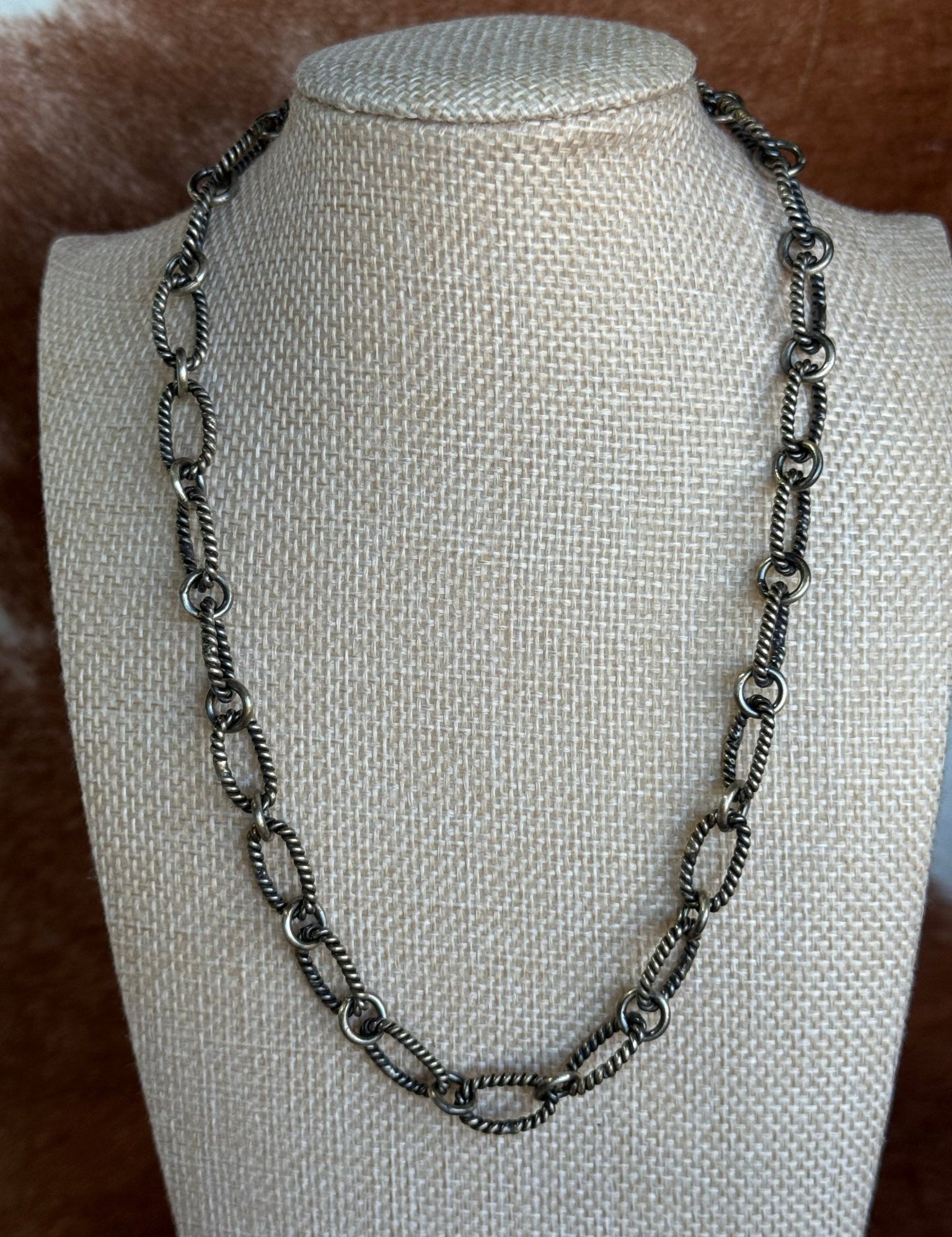 Twisted Oval Link Chain Necklace