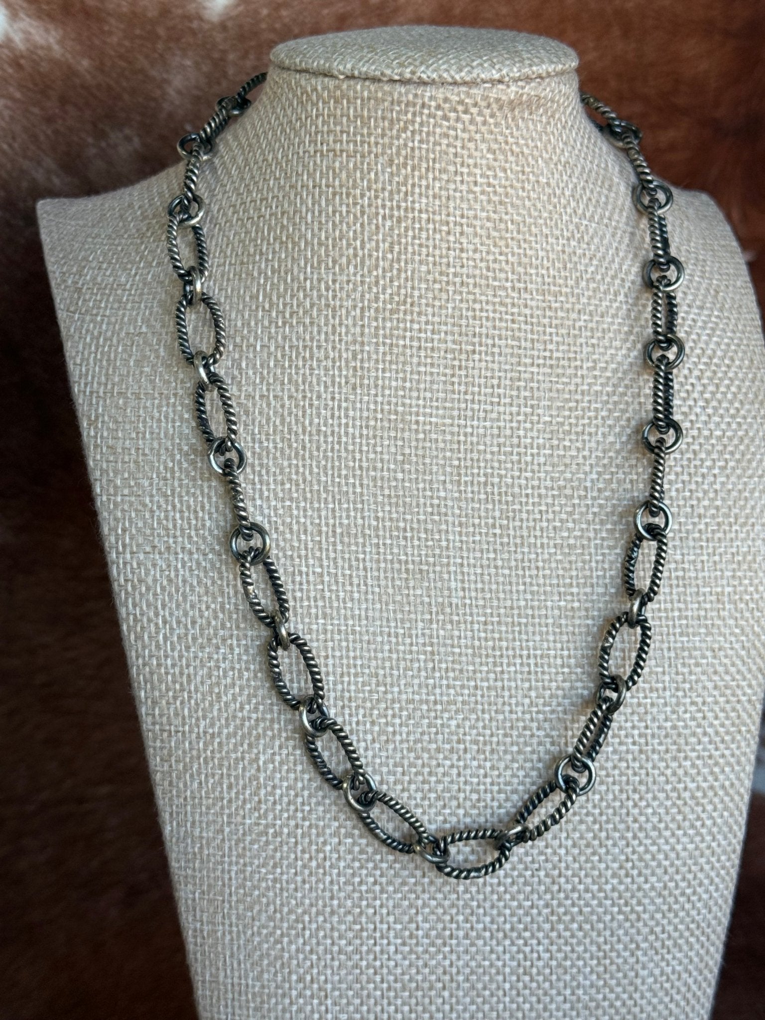 Twisted Oval Link Chain Necklace