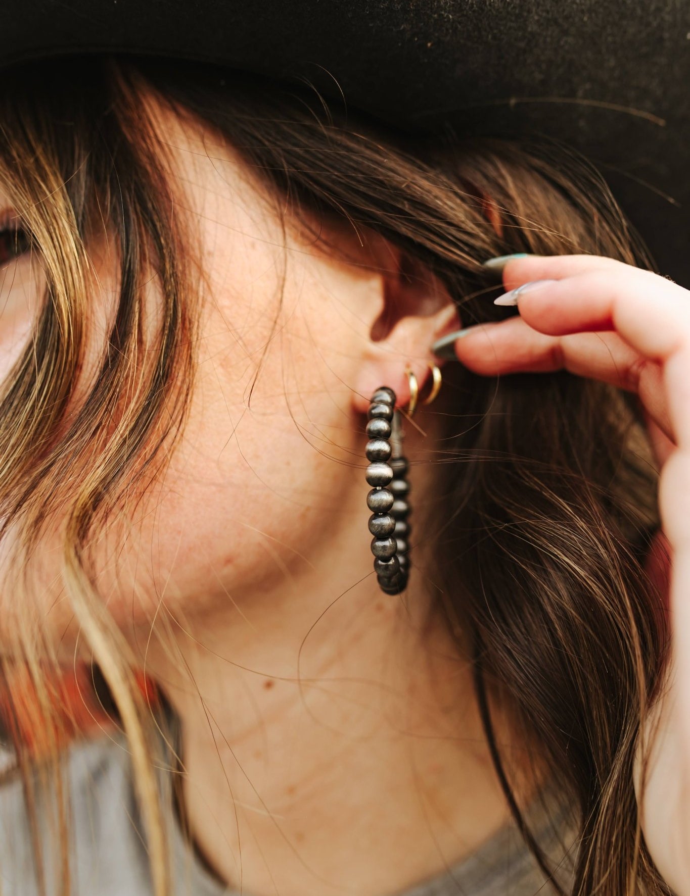 Western Pearl Hoops