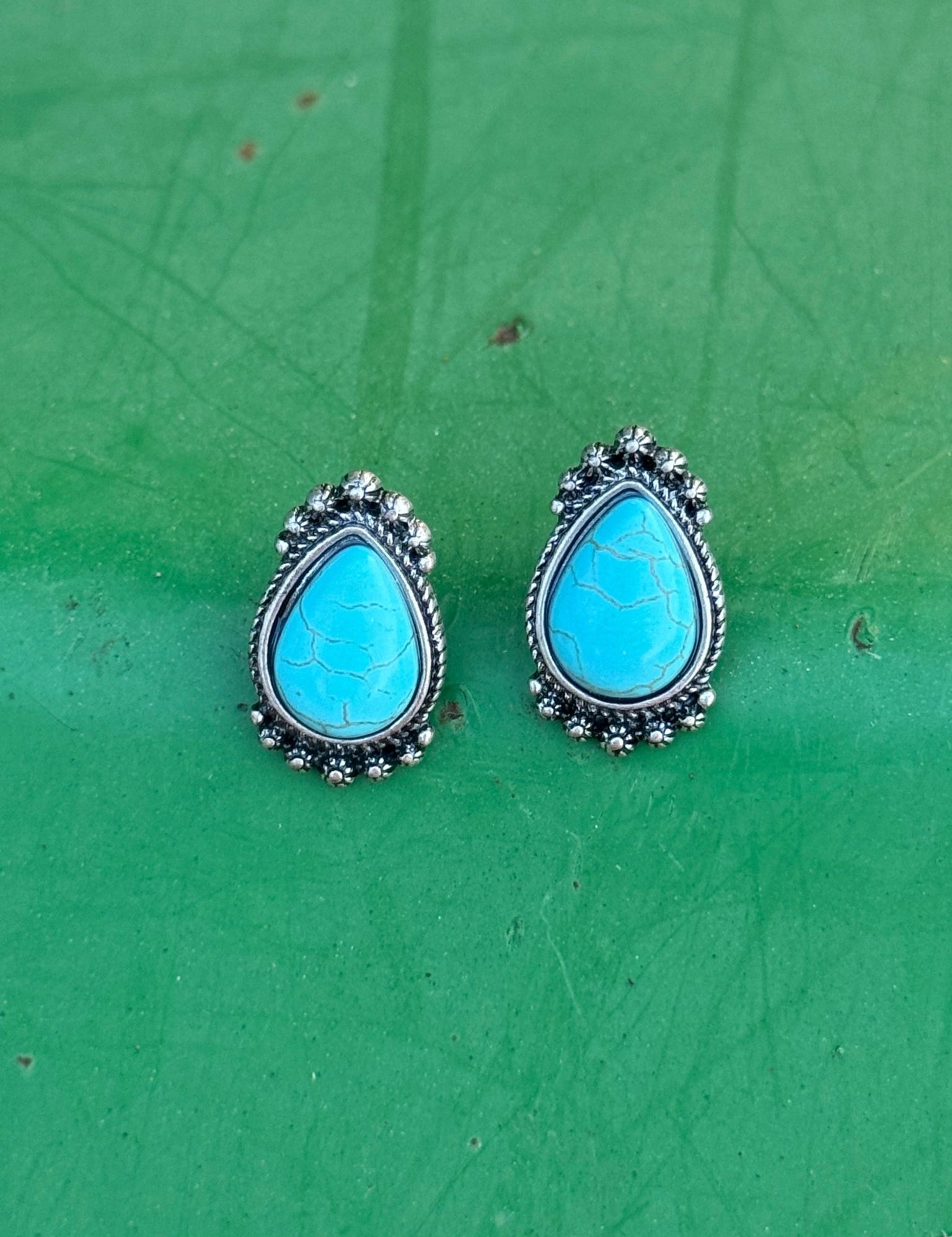 Western Teardrop Vintage Earrings
