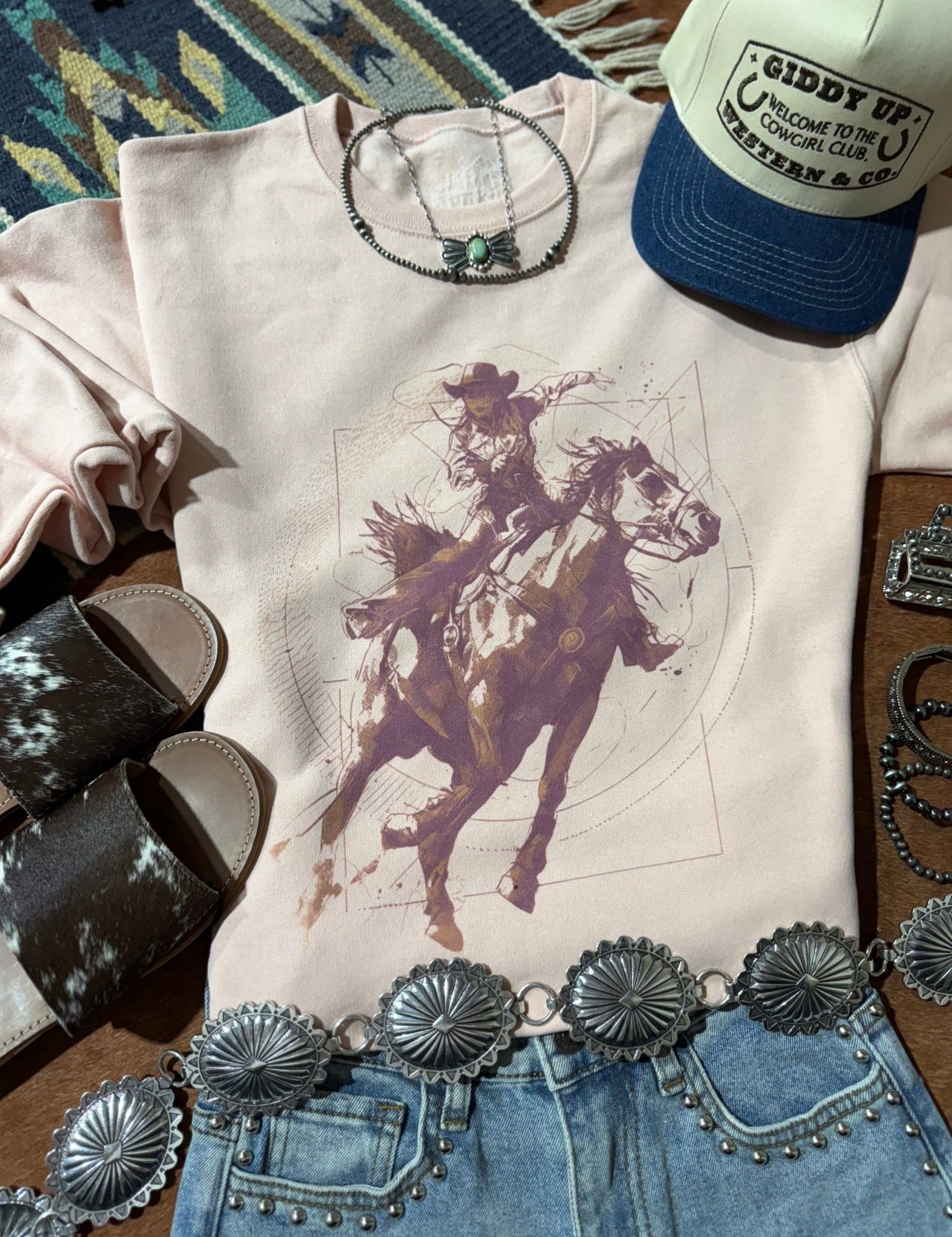 Wild West Cowgirl Graphic SweatshirtBlushS