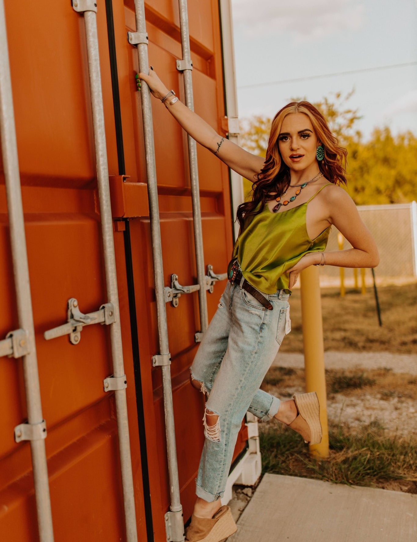 Distressed Classic Crop JeansDenim24