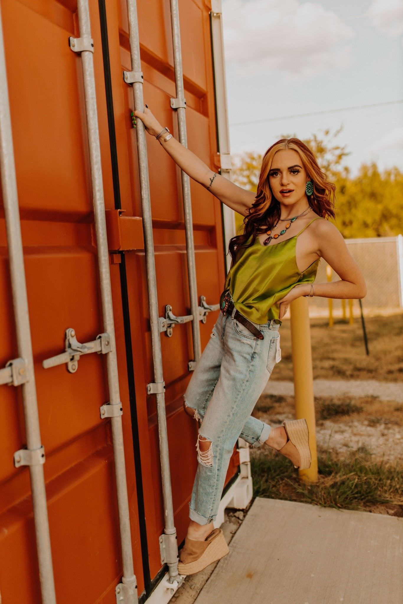 Distressed Classic Crop JeansDenim24