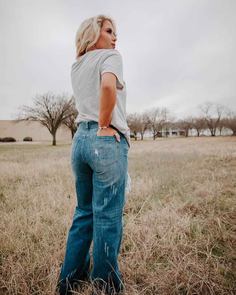 Distressed Flare JeansDark Wash25