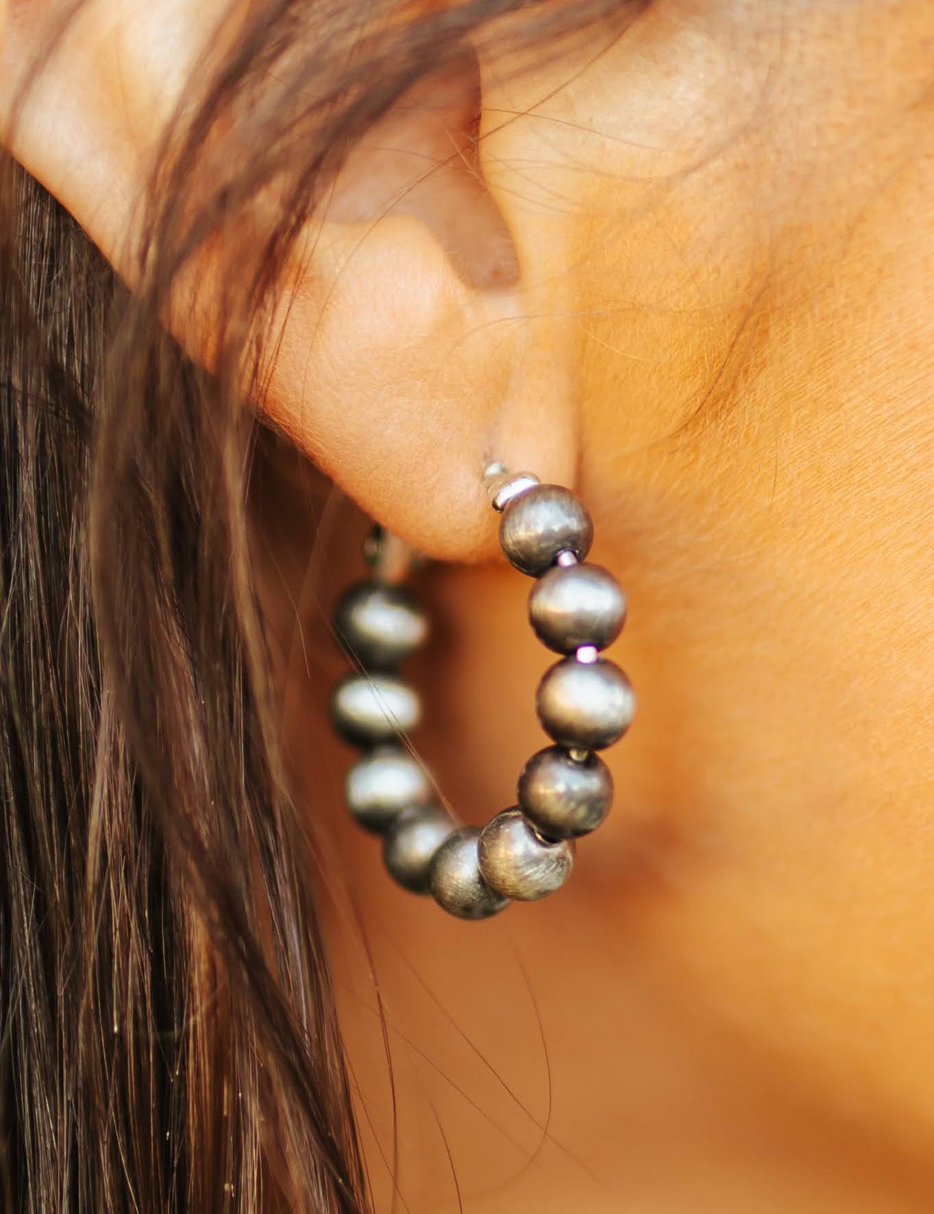 Navajo Pearl Round Hoop EarringsSilverOS