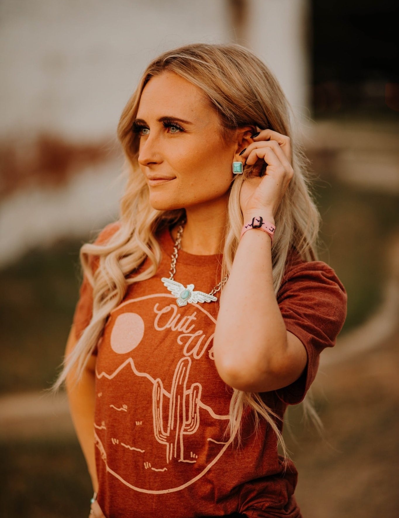 Out West Graphic TeeRustS