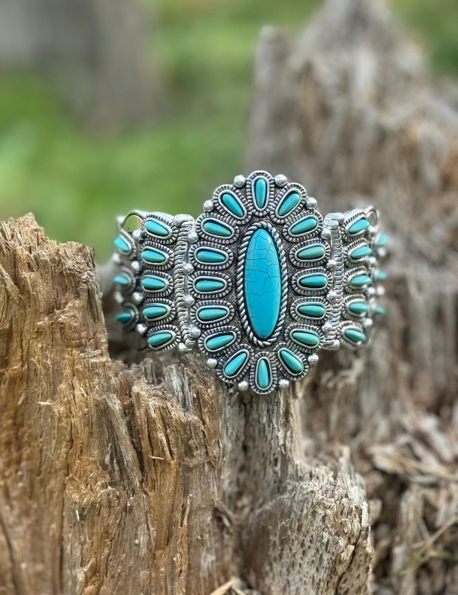 Turquoise Oval Cluster Stretch BraceletTurquoiseOS