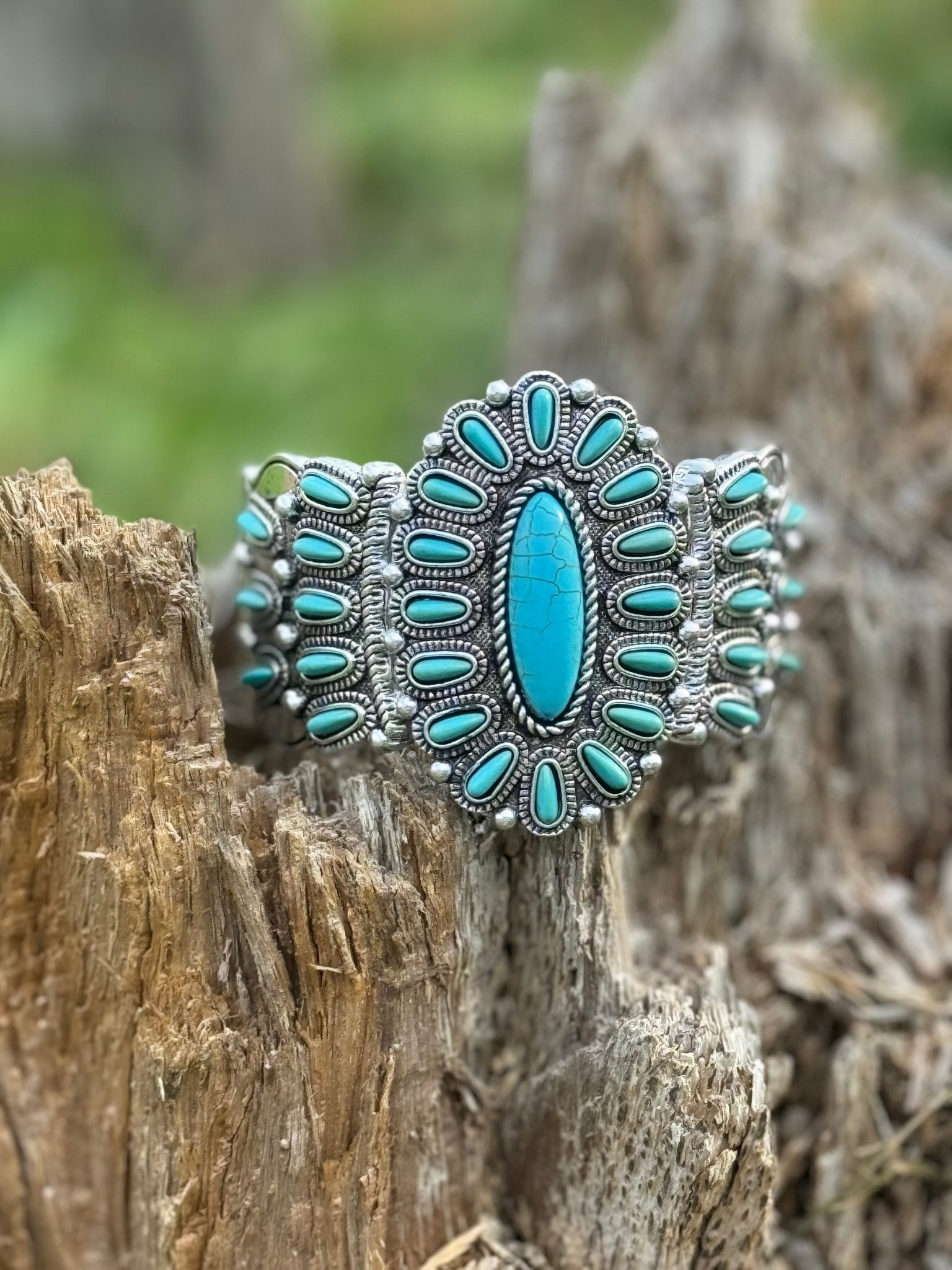 Turquoise Oval Cluster Stretch BraceletTurquoiseOS