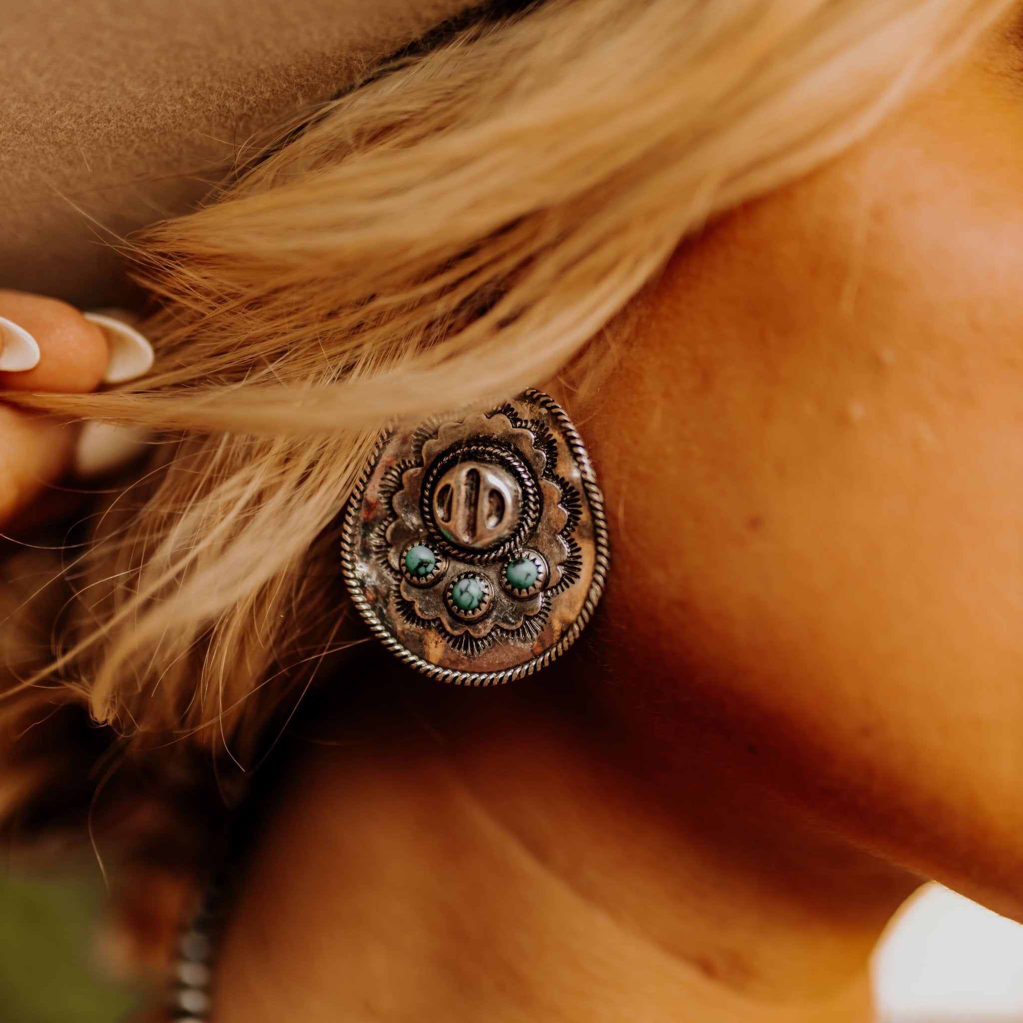 Turquoise Stone Cowgirl Hat Stud EarringsSilverOS