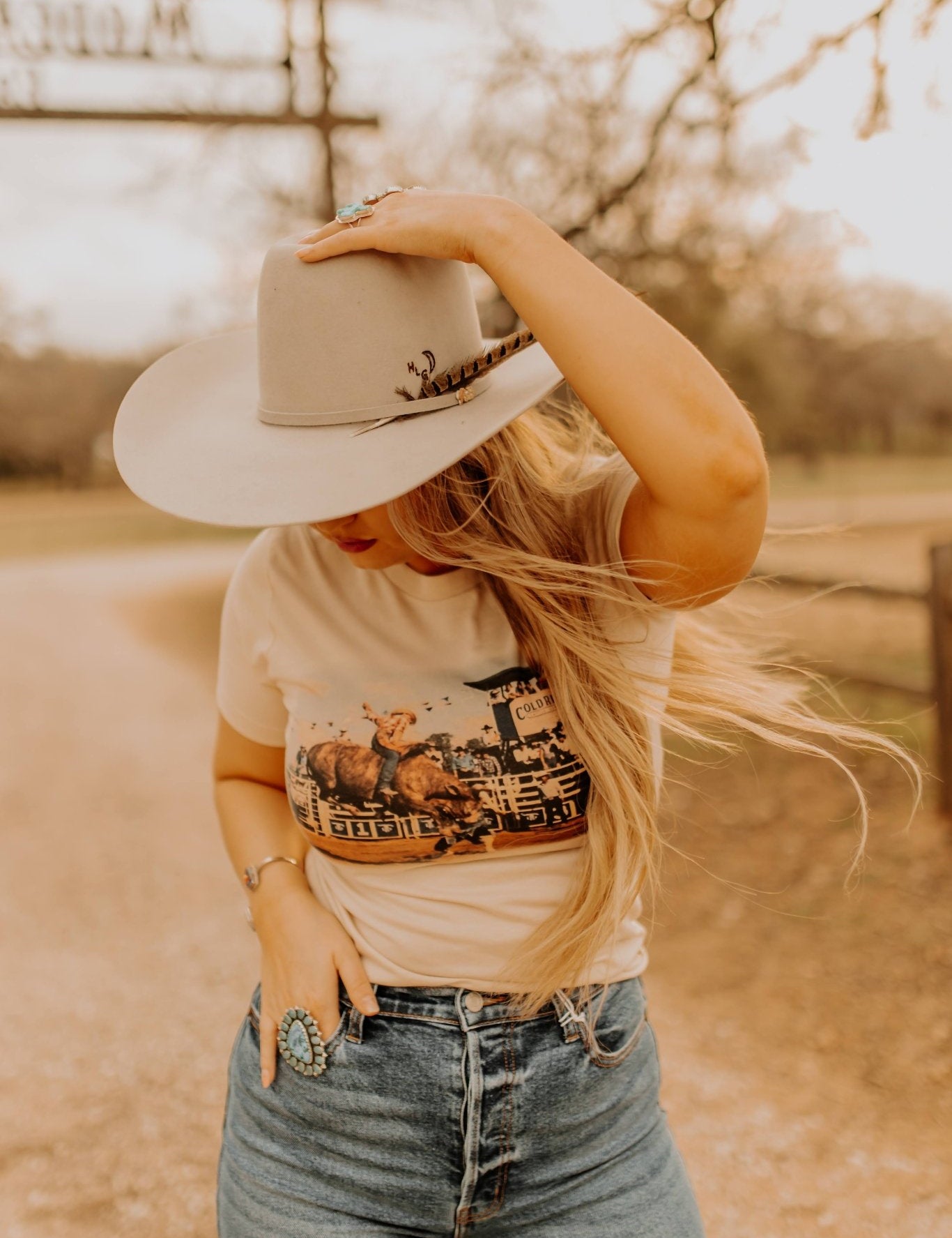 Vintage Rodeo Bull Graphic TeeCreamS