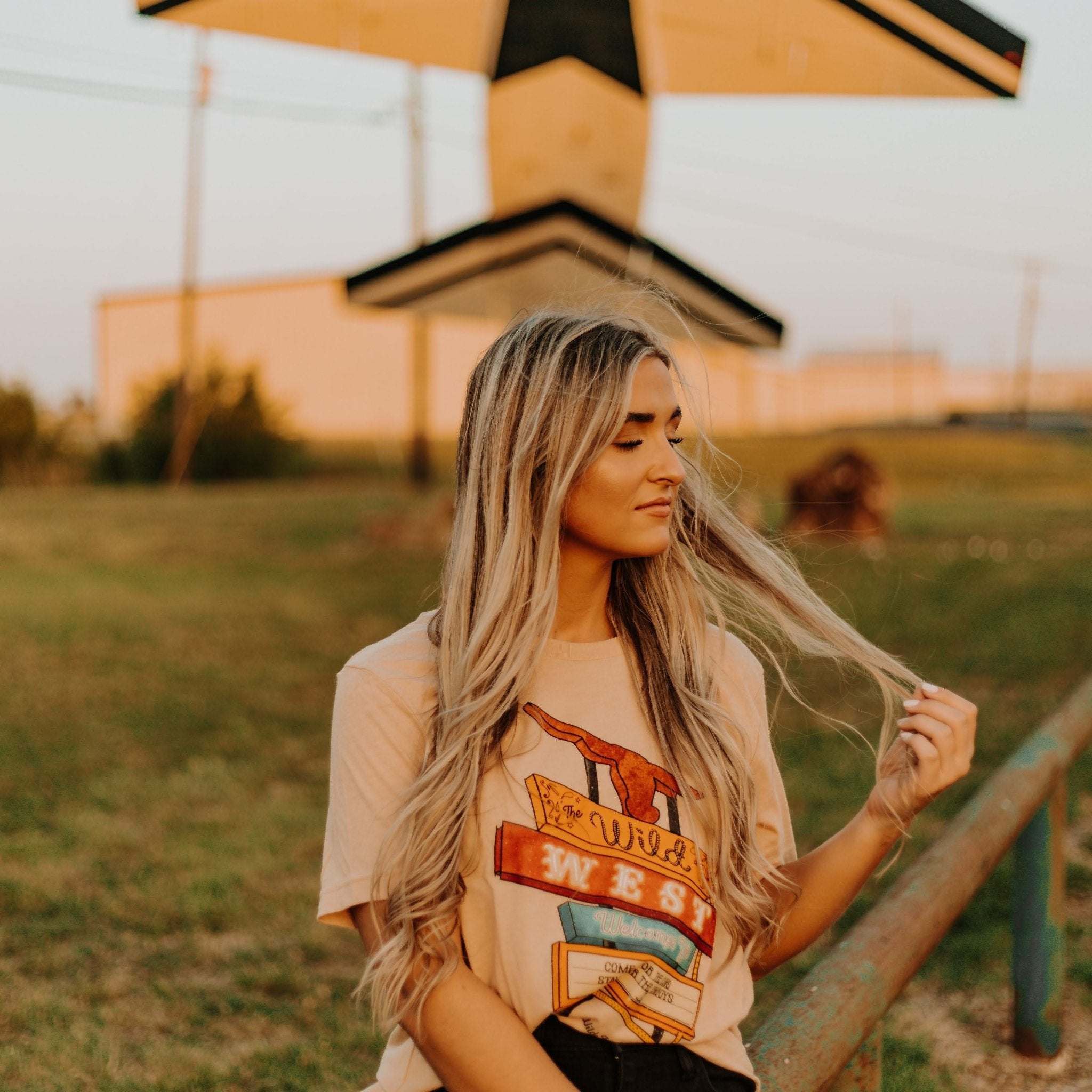 Wild West Welcomes You Marquee Graphic T-shirtSand DuneS