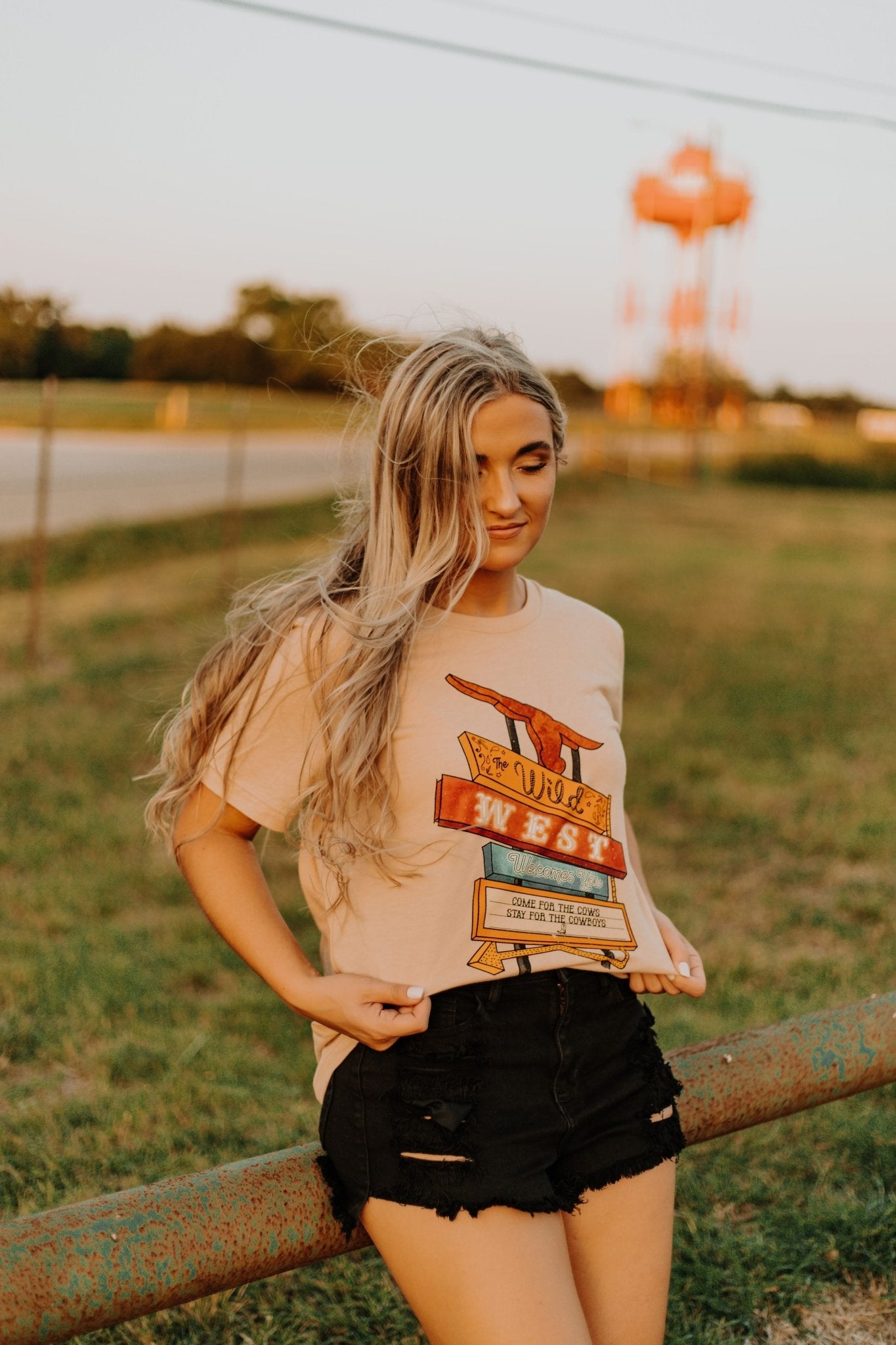 Wild West Welcomes You Marquee Graphic T-shirtSand DuneS